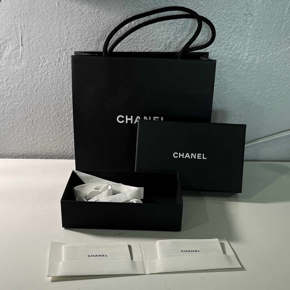 NEW Chanel Black and White Gift Set